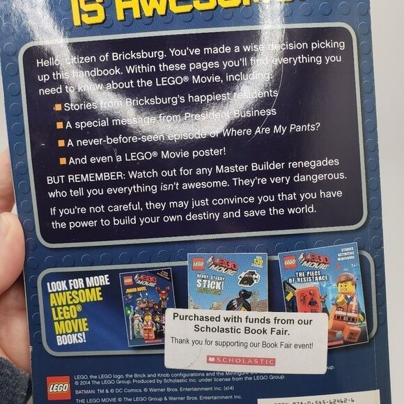 𝅺the Lego Movie handbook soft cover book - Picture 3 of 8